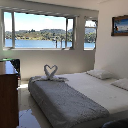 Hotel Bahia Guatape Luaran gambar
