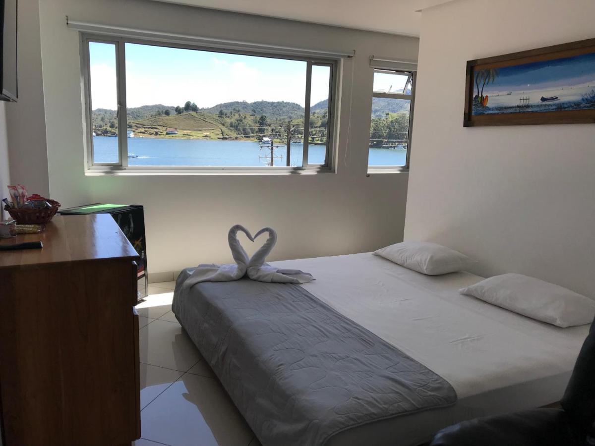Hotel Bahia Guatape Luaran gambar