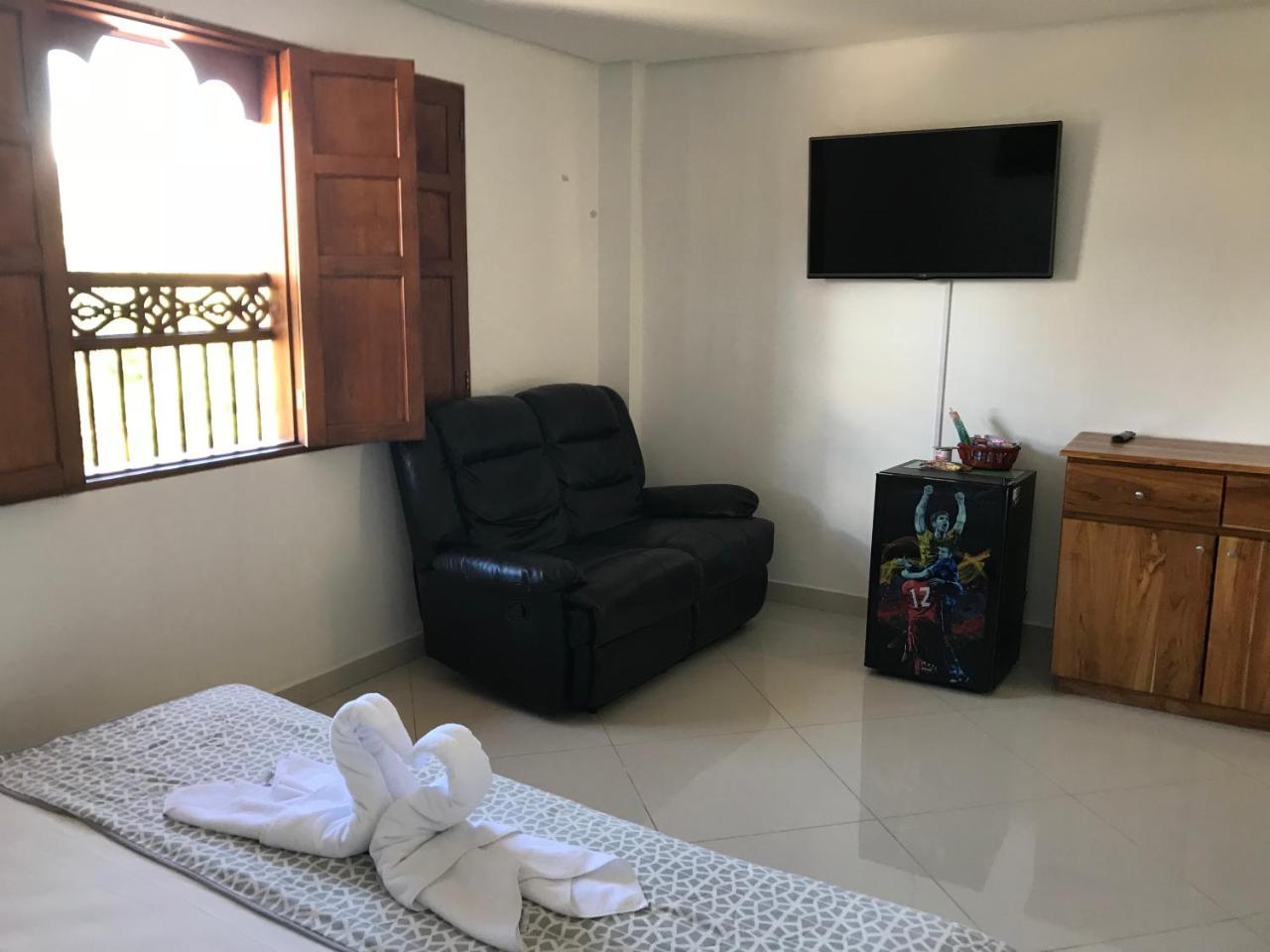 Hotel Bahia Guatape Luaran gambar