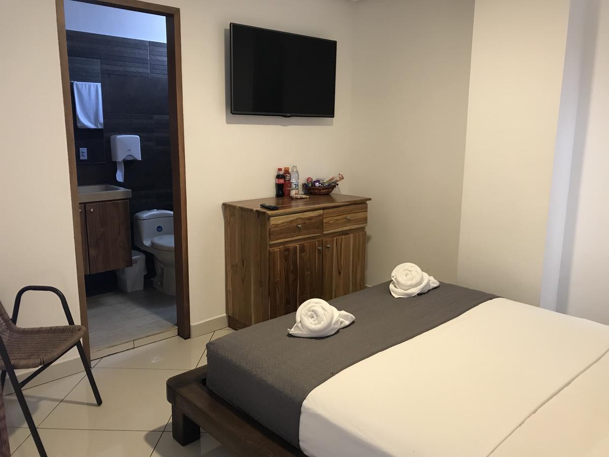 Hotel Bahia Guatape Luaran gambar