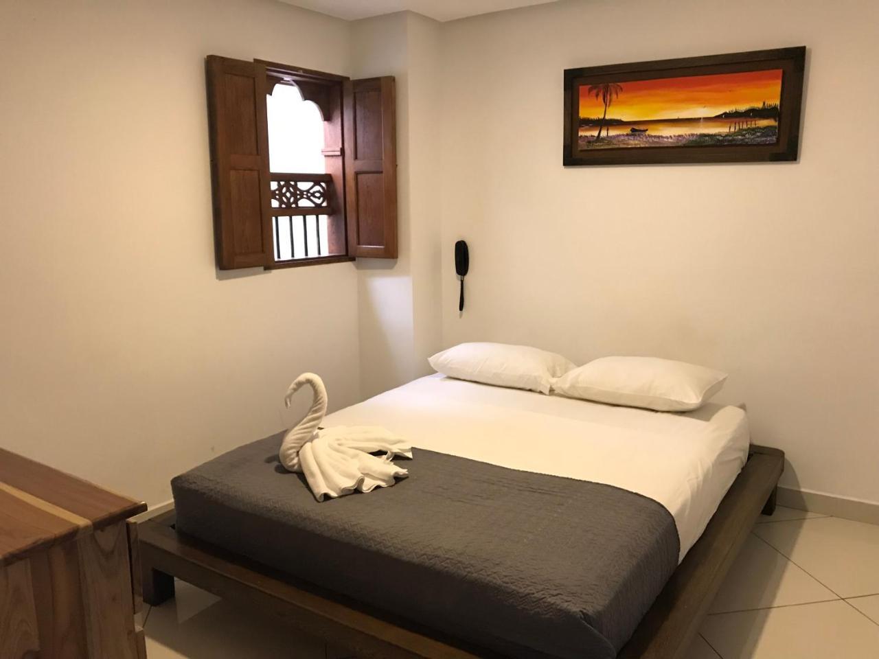Hotel Bahia Guatape Luaran gambar